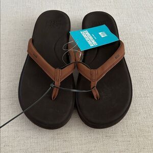 REEF Cushion Cloud Sandal, Espresso, Size Women’s 11, NWT display pair